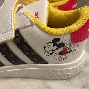 Grand Court Mickey Adidas Sneakers for toddler child size: 9